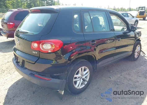 2011 Volkswagen Tiguan S z USA, uszkodzony, nr VIN WVGAV7AX2BW526197